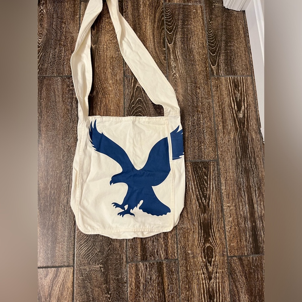 Vintage American Eagle Outfitters bag.  Like new